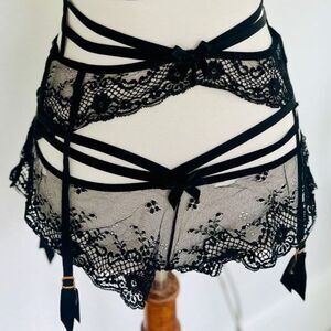 AGENT PROVOCATEUR SANDRA Garter Belt/Suspender & Brief Lingerie Set AP 3/4